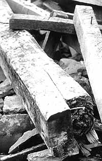 Em 1999, na reforma do telhado da Igreja Matriz, foram retiradas as vigas aparelhadas a machado por Joaquim Jeca.