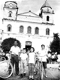 1965 - Mikio, Mauro, Rosely e Elza Tashiro